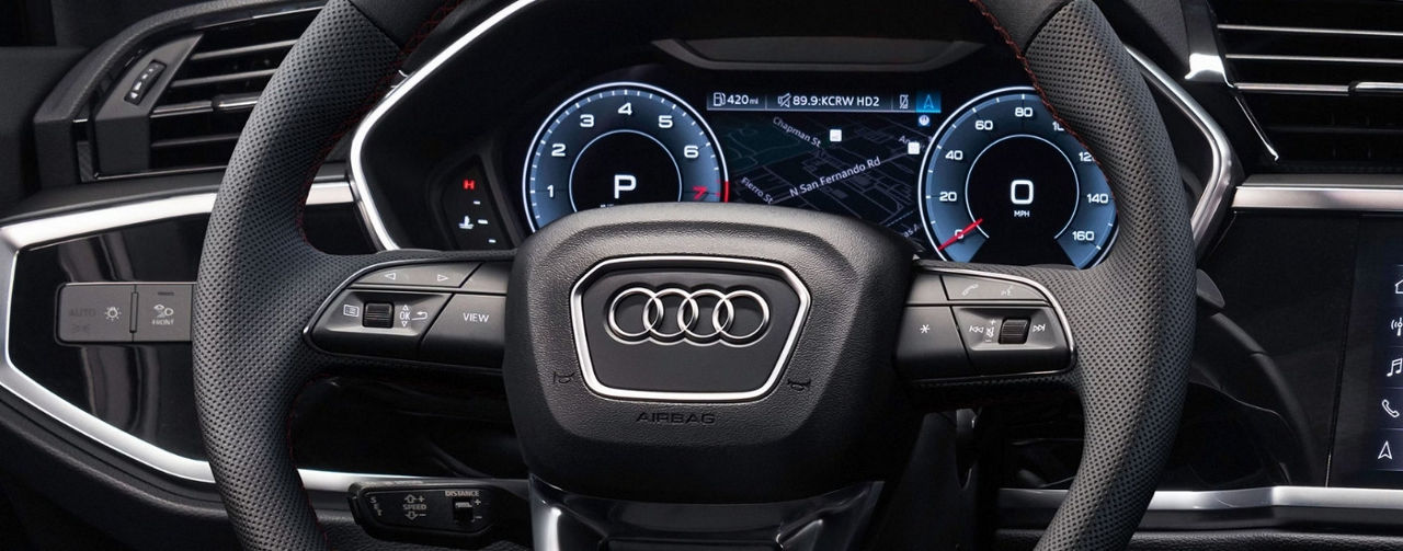 Steering wheel and digital gauge in a 2025 Audi Q3.